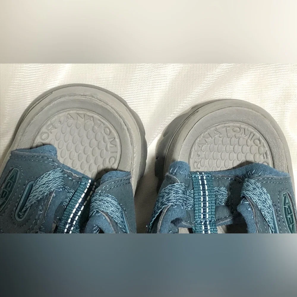 Keen Women's Whisper Blue Sandals - Picture 9 of 10